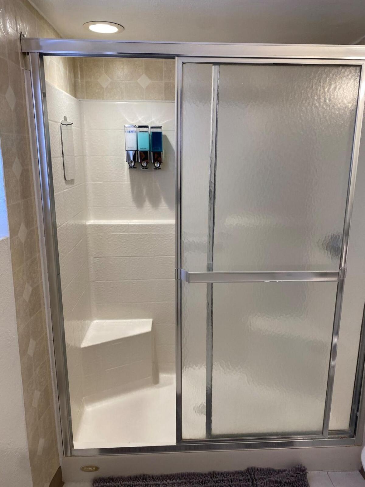 Vegas Oasis- Modern Getaway 5 Mins From Strip Las Vegas