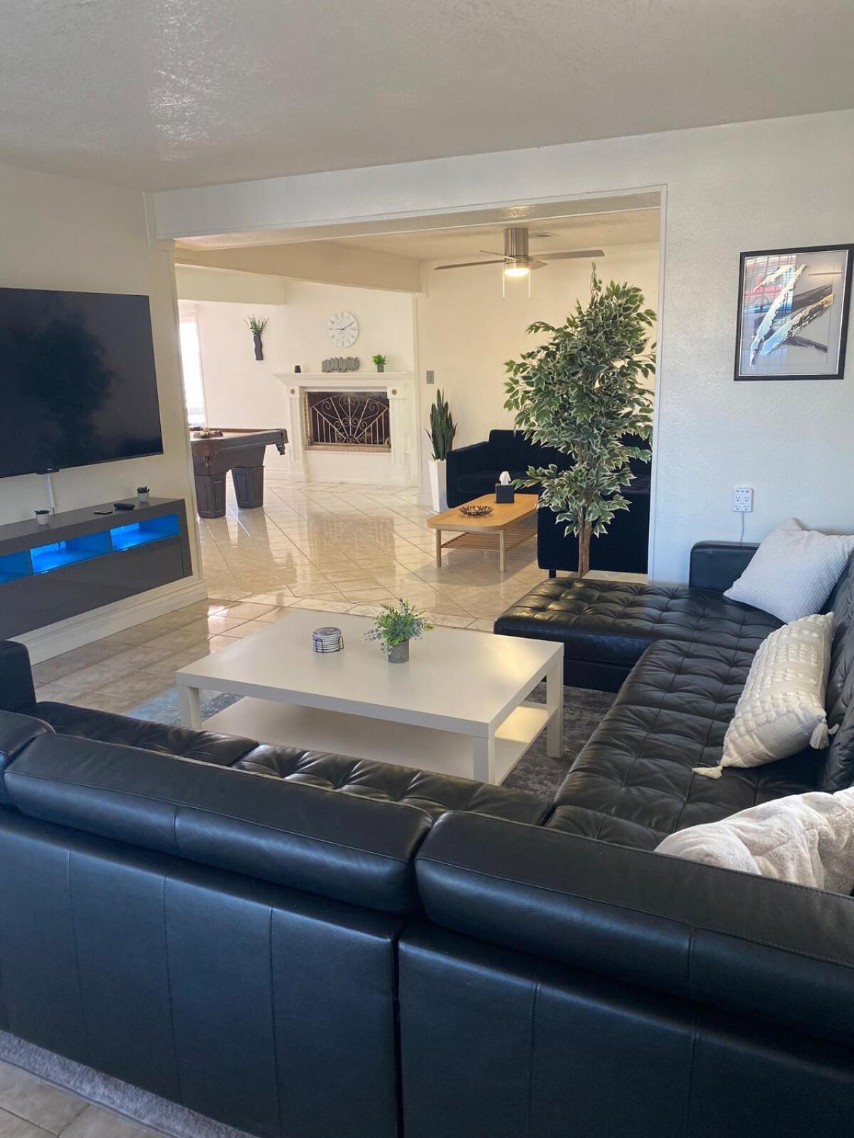 Vegas Oasis- Modern Getaway 5 Mins From Strip