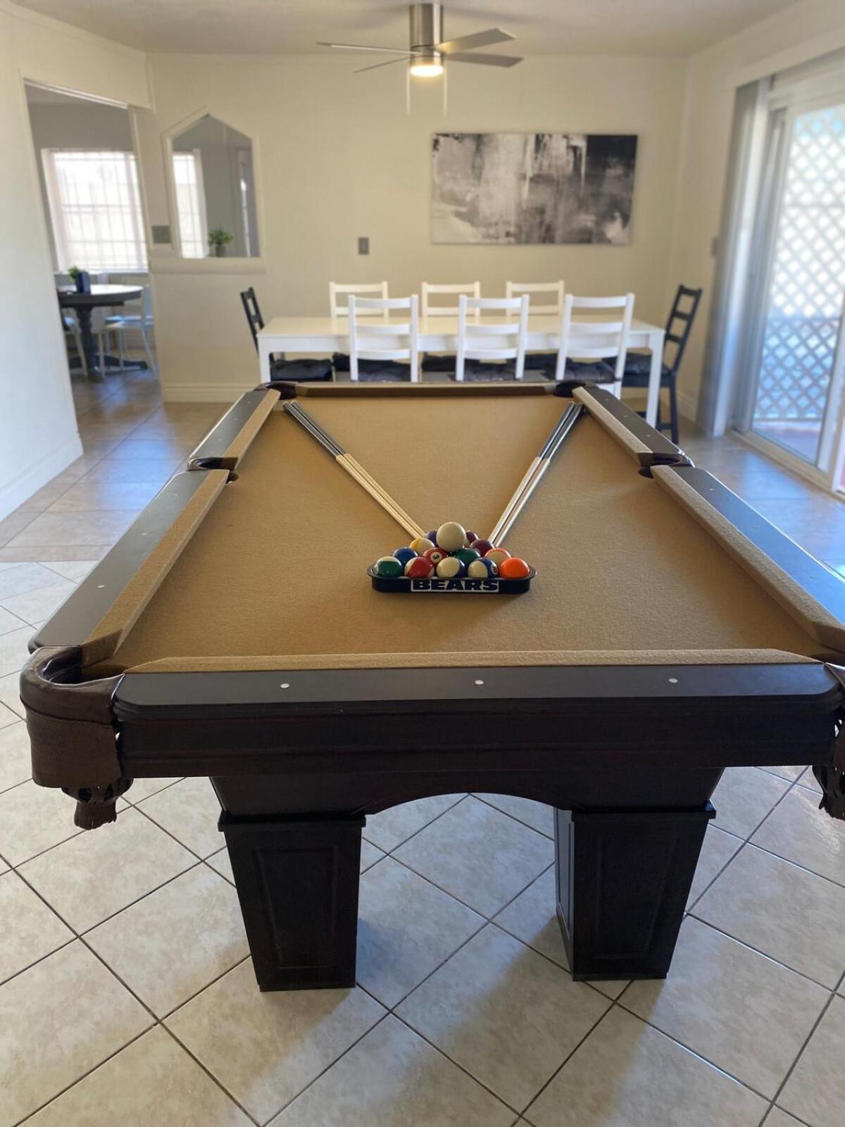 Holiday home Vegas Oasis- Modern Getaway 5 Mins From Strip *