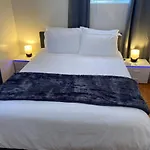 Vegas Oasis- Modern Getaway 5 Mins From Strip